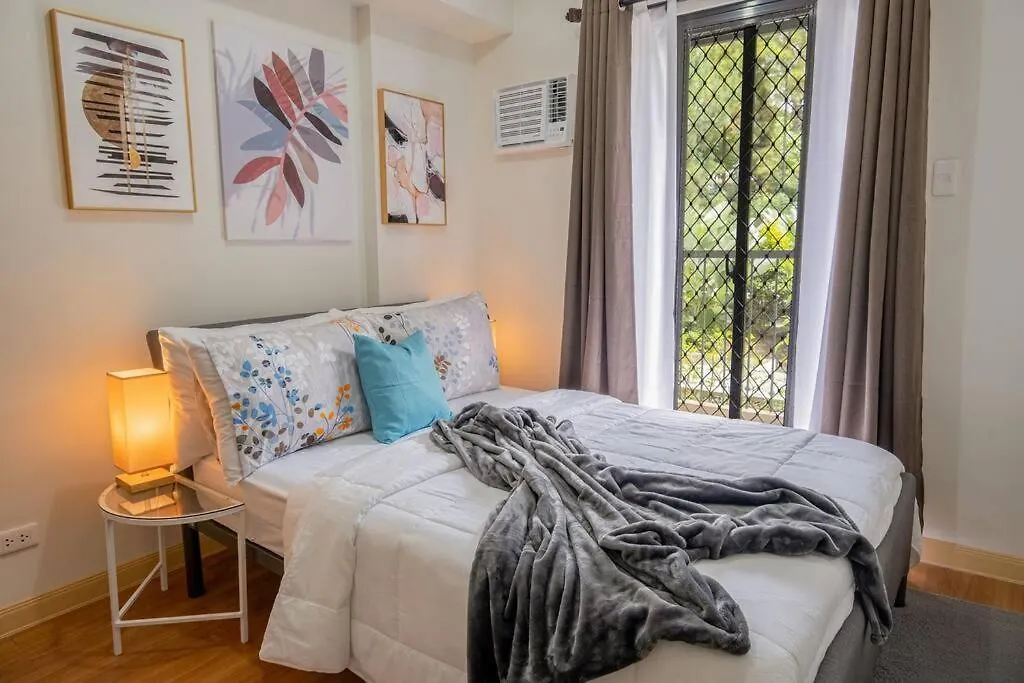 Lägenhet 2Br Condo Unit With Washer, Inet, Desk Space, Ground Floor Davao City