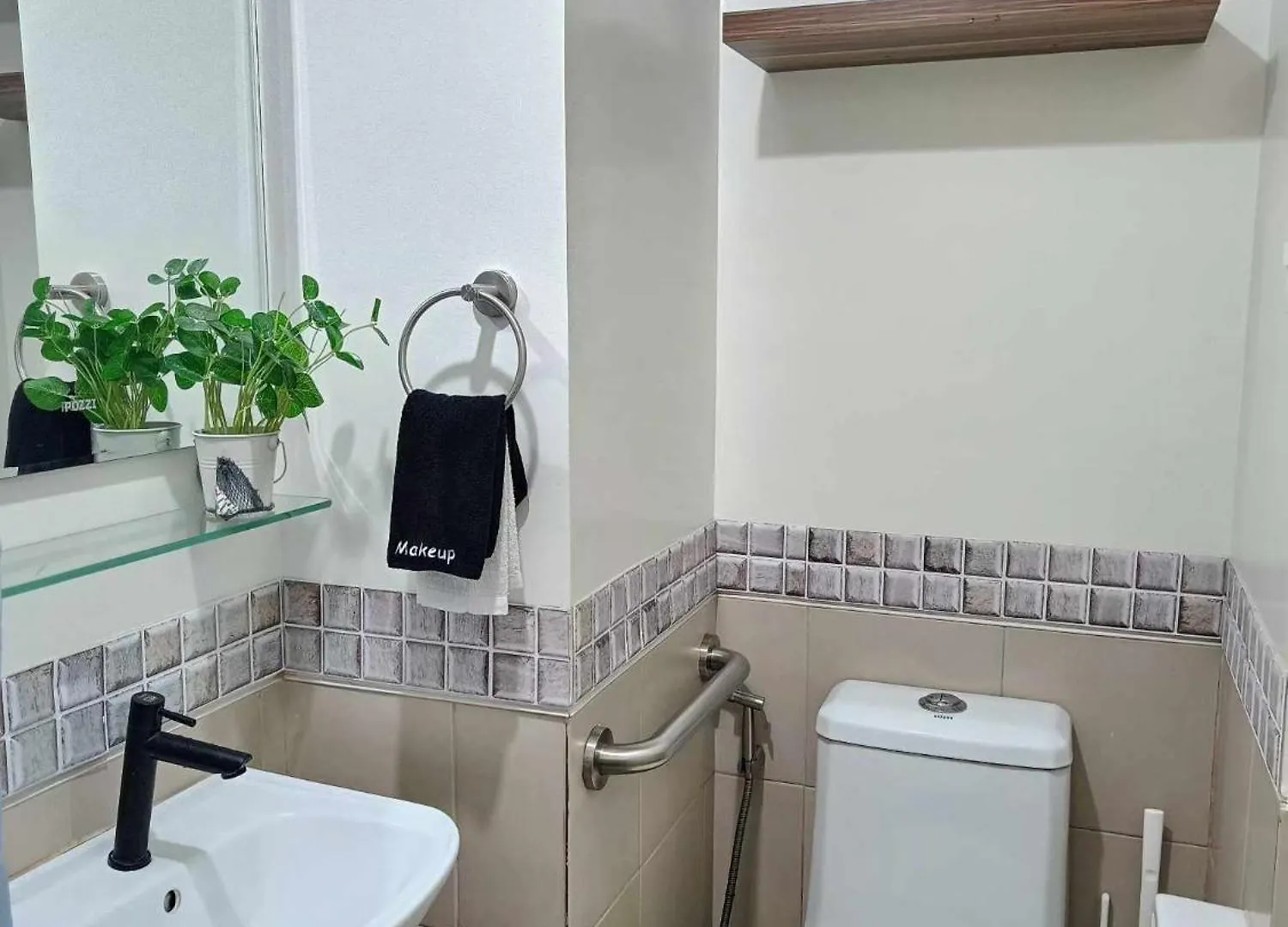2Br Condo Unit With Washer, Inet, Desk Space, Ground Floor Davao City 0*,