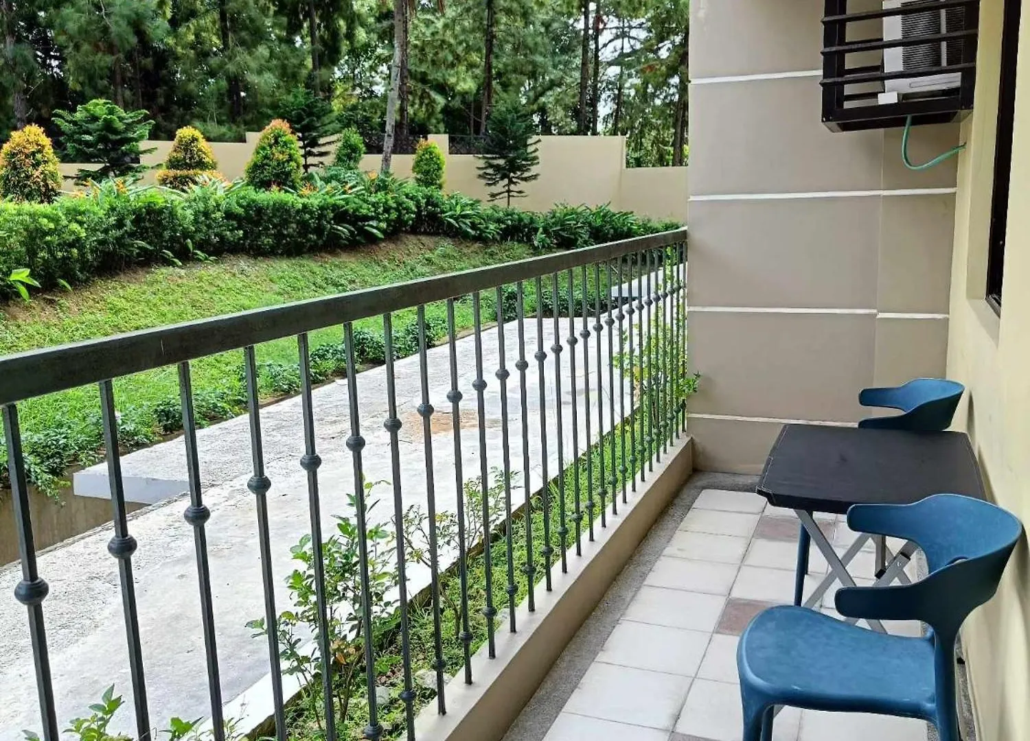 2Br Condo Unit With Washer, Inet, Desk Space, Ground Floor Davao City 0*,  Filippinerna